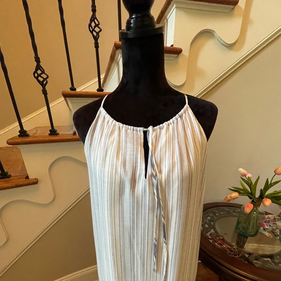 🎉HP🎉…🌺Cremieux…NWT…Blue/Ivory Striped Maxi - Picture 3 of 9